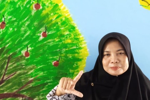 PUISI : Antara Aku, Kau, dan Dia - Arlinda Faridawati (Guru SLB Anak Brilliant Batam)